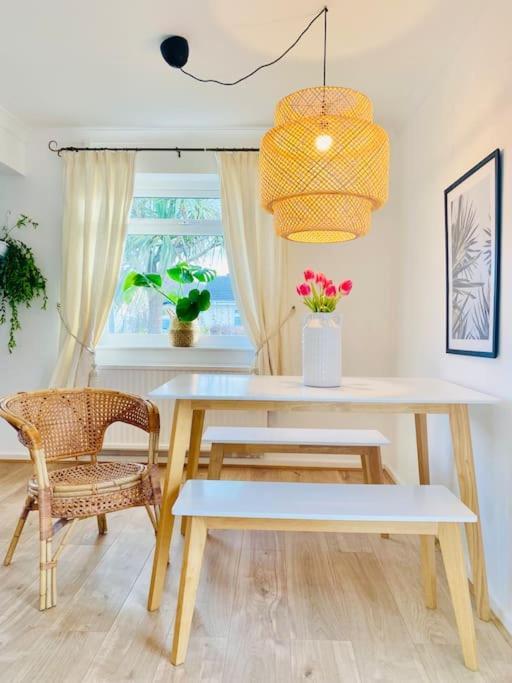 The Barefoot Bungalow In Picturesque Prestatyn Exterior foto