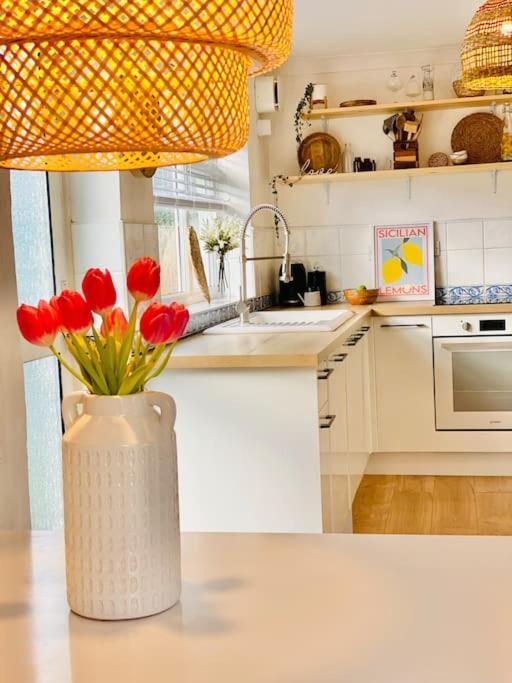 The Barefoot Bungalow In Picturesque Prestatyn Exterior foto