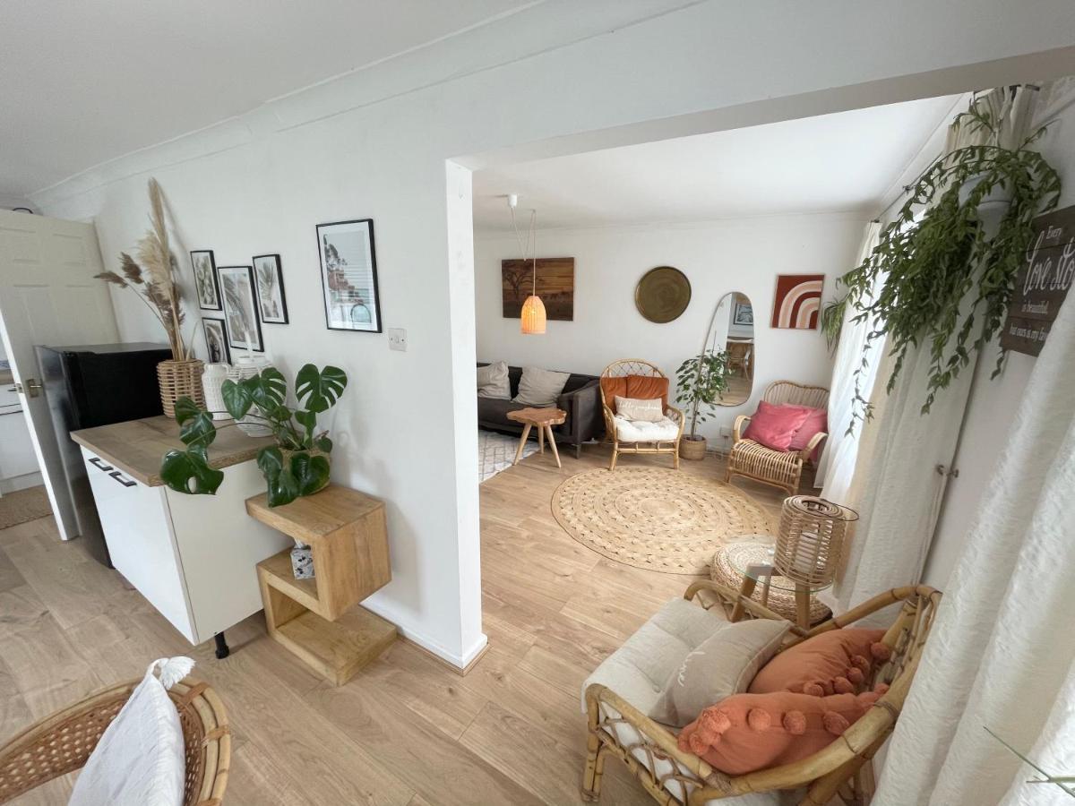 The Barefoot Bungalow In Picturesque Prestatyn Exterior foto